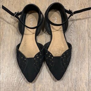 Black dressy flats